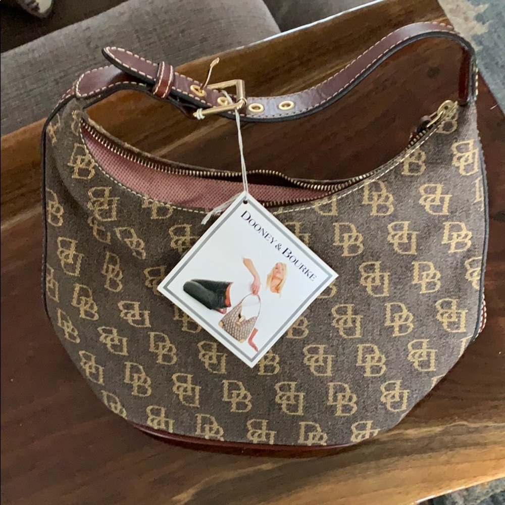 D& B handbag, brand new never used.